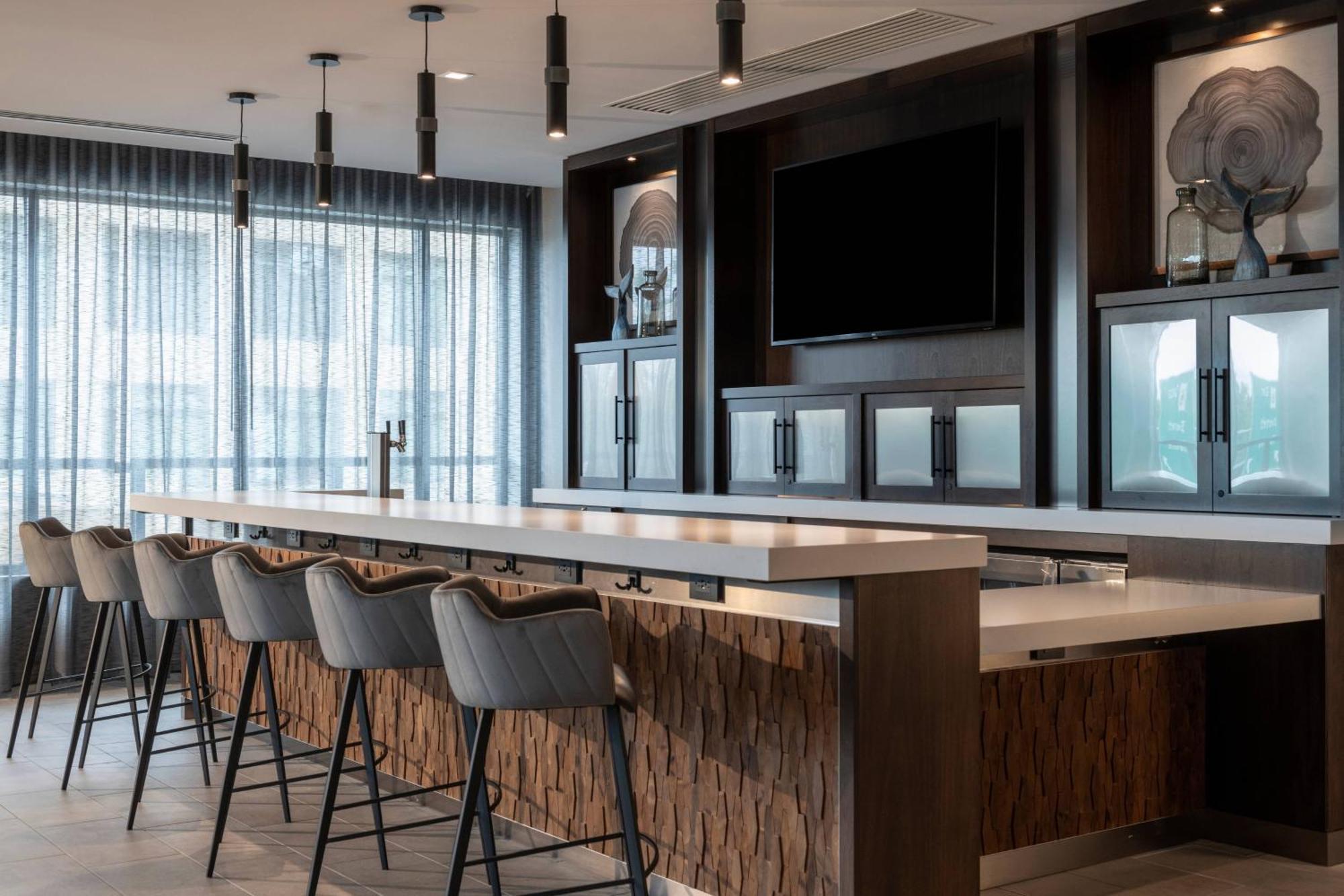 Towneplace Suites By Marriott Boston 메드퍼드 외부 사진
